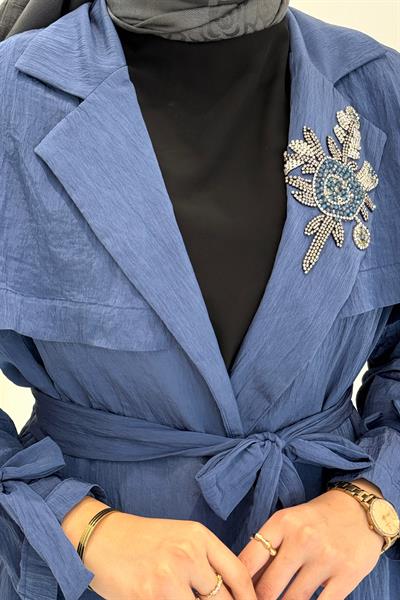 Orhan Store Taş Detaylı Kuşaklı Büyük Beden Tesettür Kap İndigo OTW1646