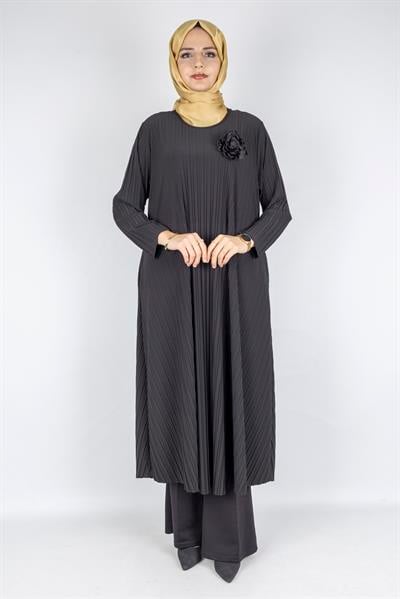 Piliseli Büyük Beden Çiçek Detaylı Elbise Siyah OTW2000