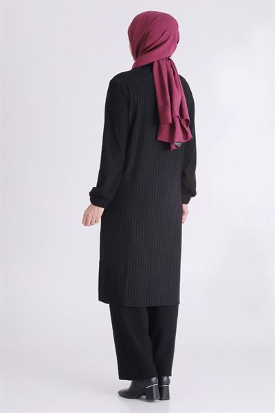 Pul Detaylı Asimetrik Tesettür Pantolonlu Takım Siyah OTW3551