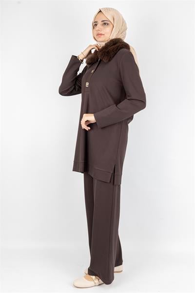 Şık Kürk Yaka ve Düğme Detaylı Tesettür İkili Takım Kahve OTW2687