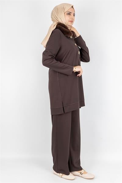 Şık Kürk Yaka ve Düğme Detaylı Tesettür İkili Takım Kahve OTW2687