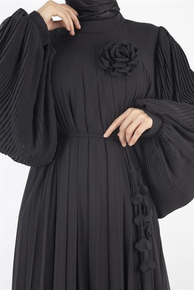 TASARIM BÜYÜK BEDEN  PİLİSELİ ŞİFON ELBİSE Siyah OTW44136