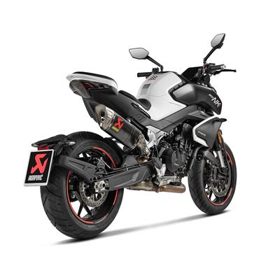 AKRAPOVIC S-CF8SO1-HAPLC CF MOTO 800NK (23-25) SLIP-ON LINE (CARBON) EGZOZ