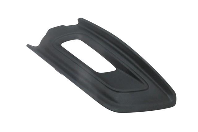 FORD CUSTOM- 20/23; SİS LAMBA KAPAĞI SAĞ SİS DELİKLİ