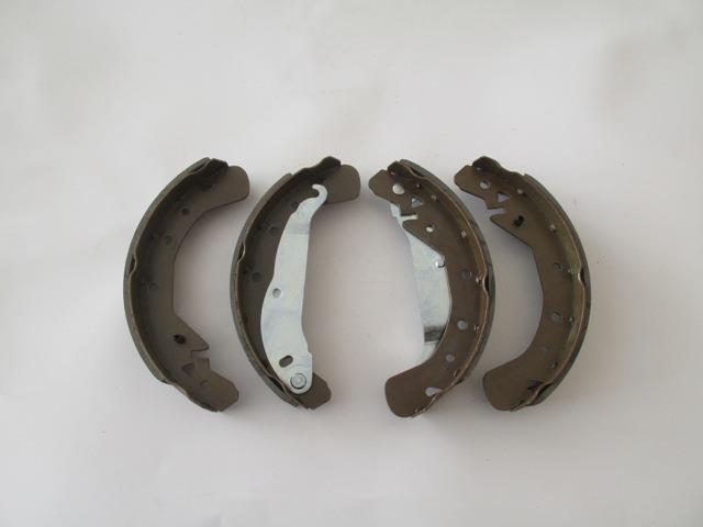 OPEL ASTRA- H- SD/HB- 04/14; ARKA FREN PABUCU 1,2/1,4/1,6/1,8/2,0 (114,3X40)(BRAMAX)