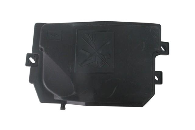 RENAULT CAPTUR- 20/24; SİGORTA KUTUSU KAPAĞI ÜST