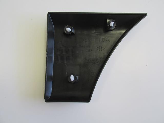 RENAULT MASTER- 3- 11/19; ARKA ÇAMURLUK BANDI ÖN SAĞ (SİNYAL DELİKSİZ) SİYAH