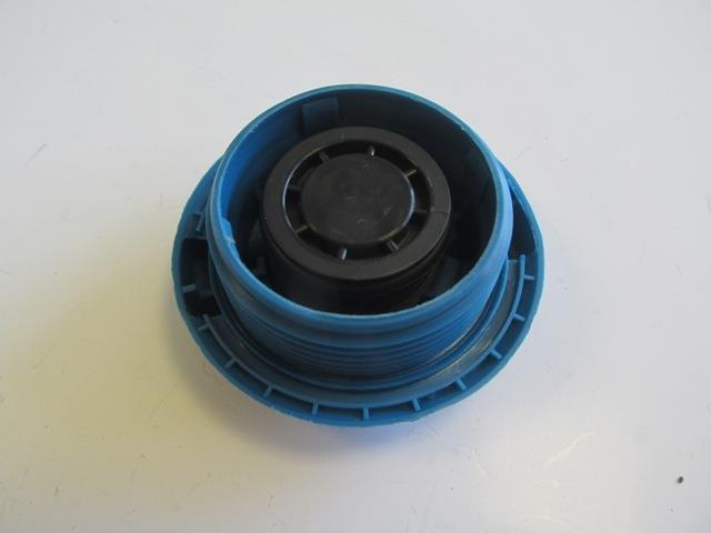 SEAT CORDOBA- 00/02; RADYATÖR YEDEK SU DEPO KAPAĞI (MAVİ)