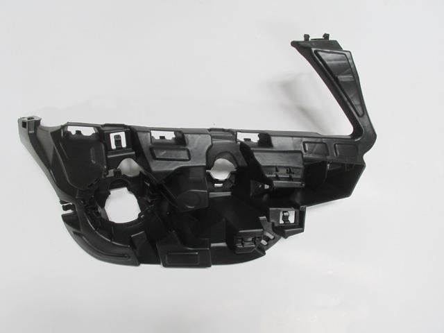 BMW X3- F25- 11/13; ÖN TAMPON BRAKETİ İÇ SAĞ (FAR ALTINA TAKILAN)(PLASTİK) (TW)
