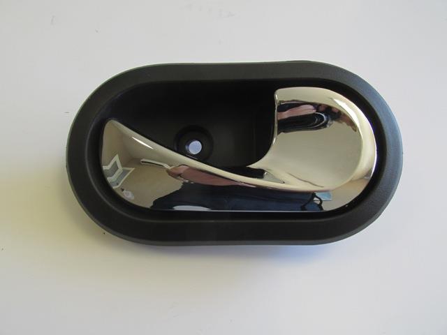 DACIA SANDERO- 09/12; ÖN KAPI İÇ AÇMA KOLU SAĞ SİYAH (ELCEĞİ NİKELAJLI)