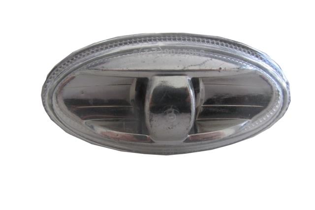 FIAT DOBLO- 24/25; ÇAMURLUK SİNYALİ ŞEFFAF SAĞ/SOL AYNI (ADET) (DUYLU) (AMPÜLLÜ)
