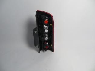 FIAT FIORINO- 08/24; STOP LAMBASI SOL KIRMIZI/BEYAZ (BAGAJ KAPAĞI YUKARIYA AÇILAN TİP) (MARS)