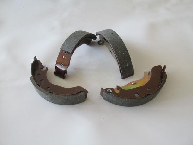 FORD FIESTA- 00/02; ARKA FREN PABUCU 1,25/1,3/1,4cc (90X30) (BRAMAX) 