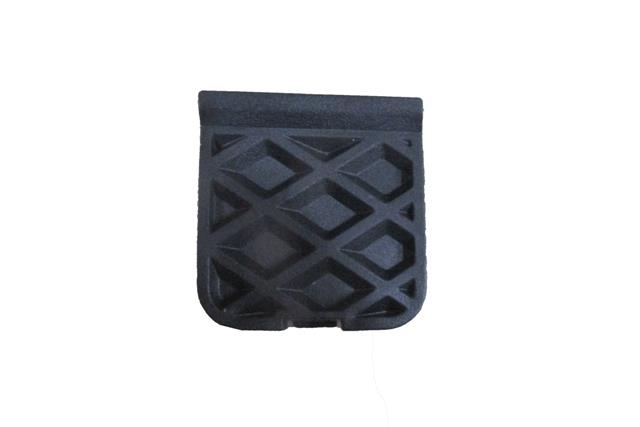 FORD FOCUS- HB- 12/14; ARKA TAMPON ÇEKİ DEMİRİ KAPAĞI