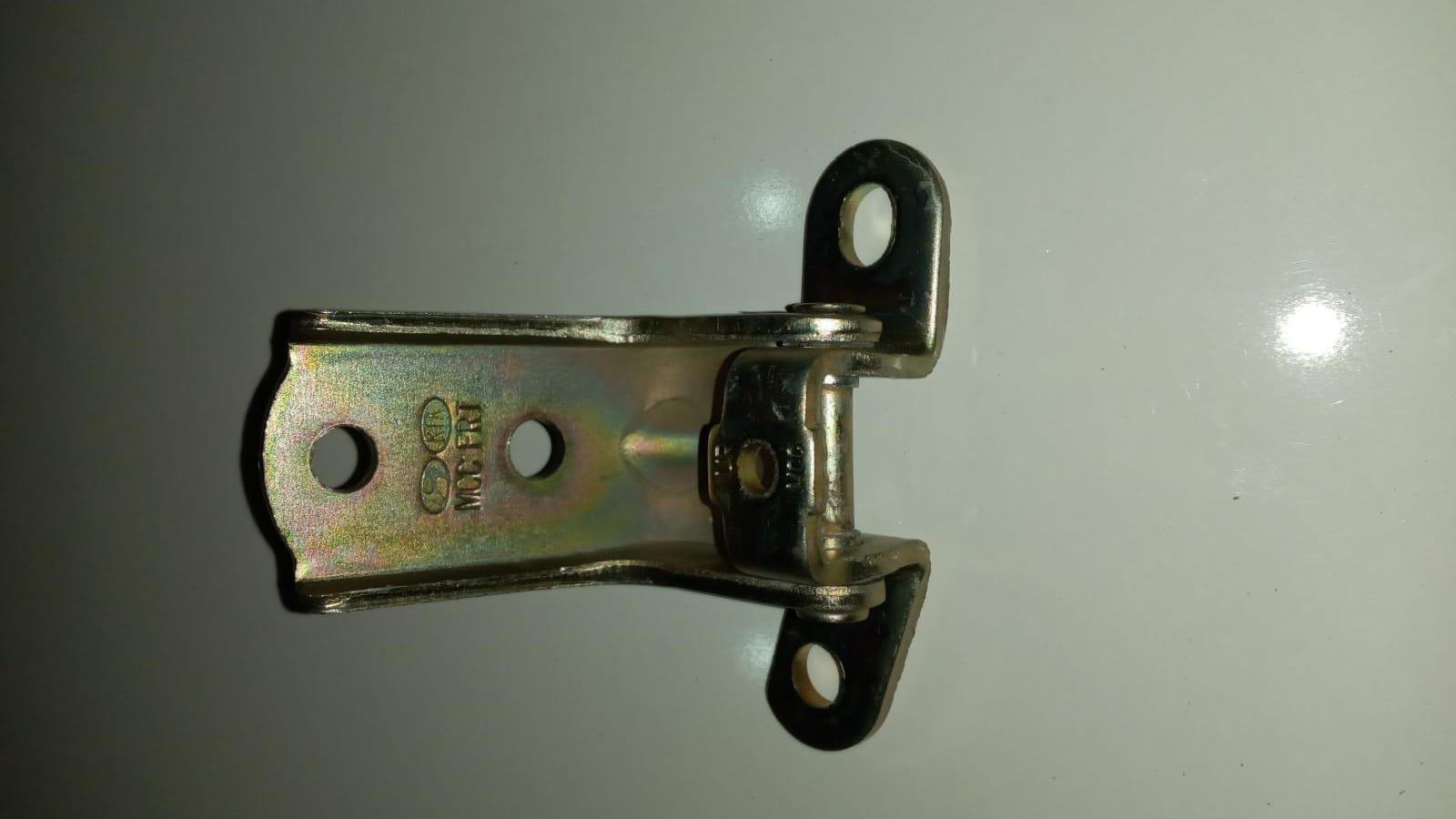 Hyundaı Menteşe Kapı Accent Era 06-12 Ön Alt Sağ