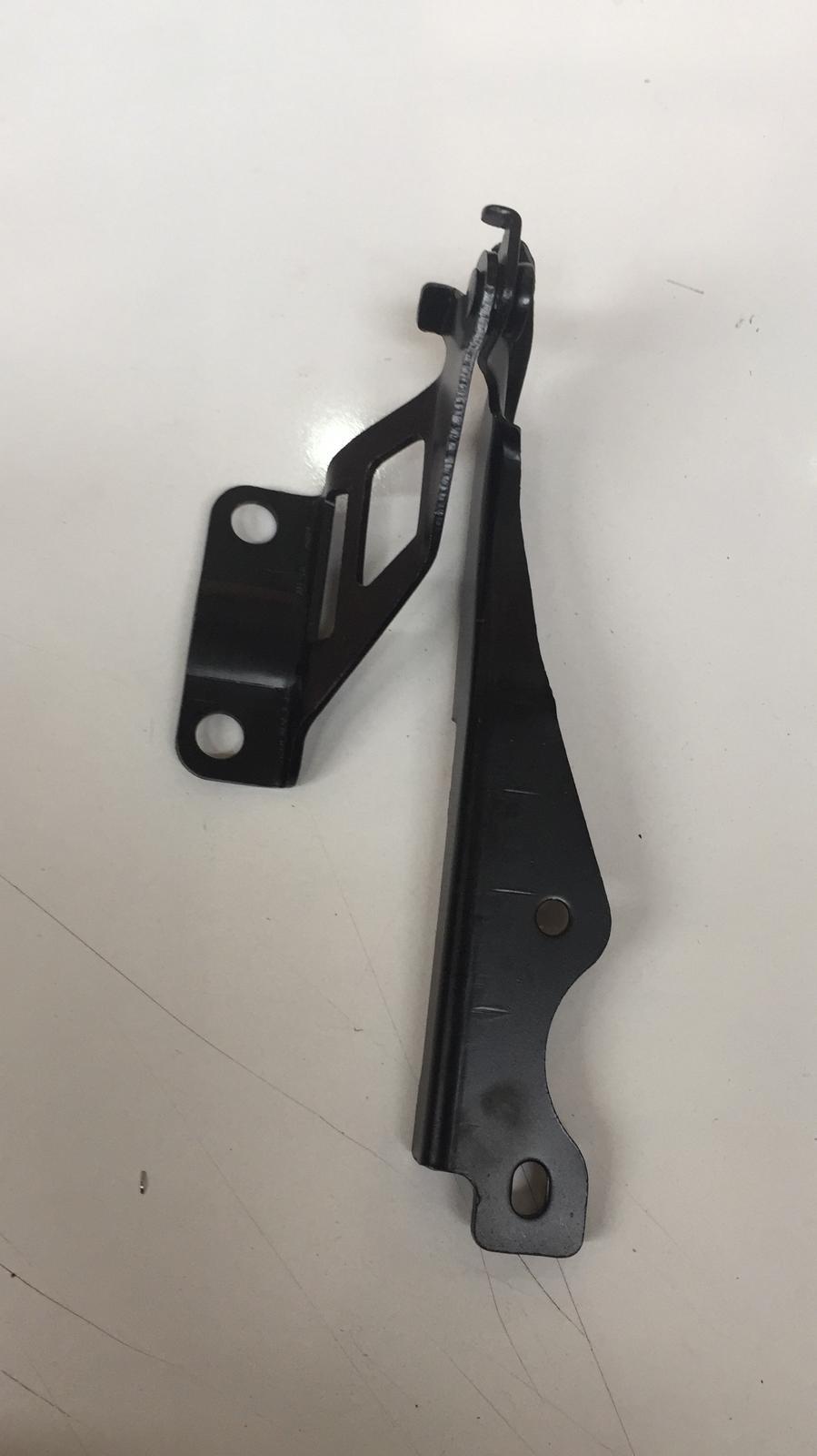 Mazda Menteşe Kaput Mazda 3 13-15 Sağ