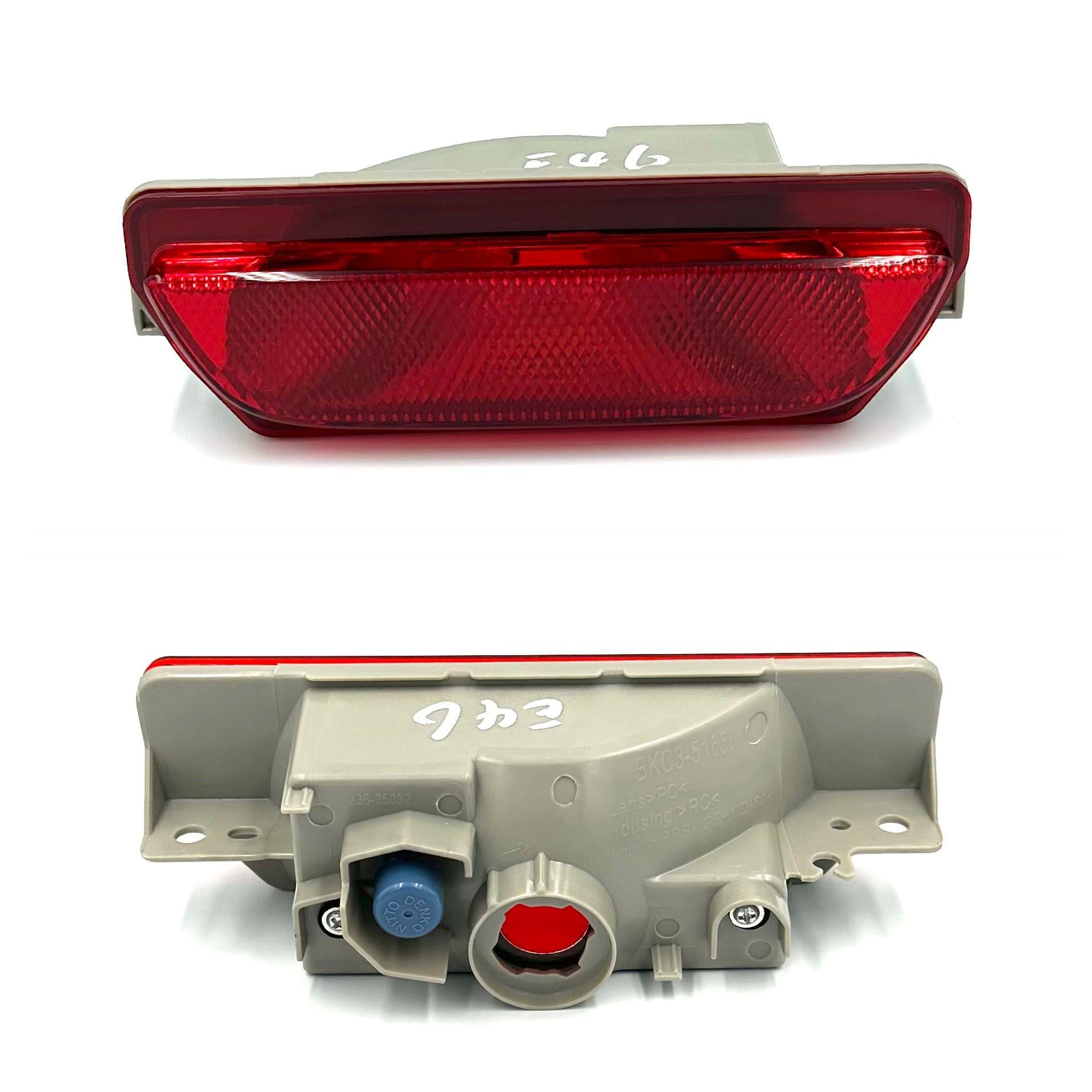 Mazda Reflektör Tampon Mazda 3 13-18 Arka (Orta)