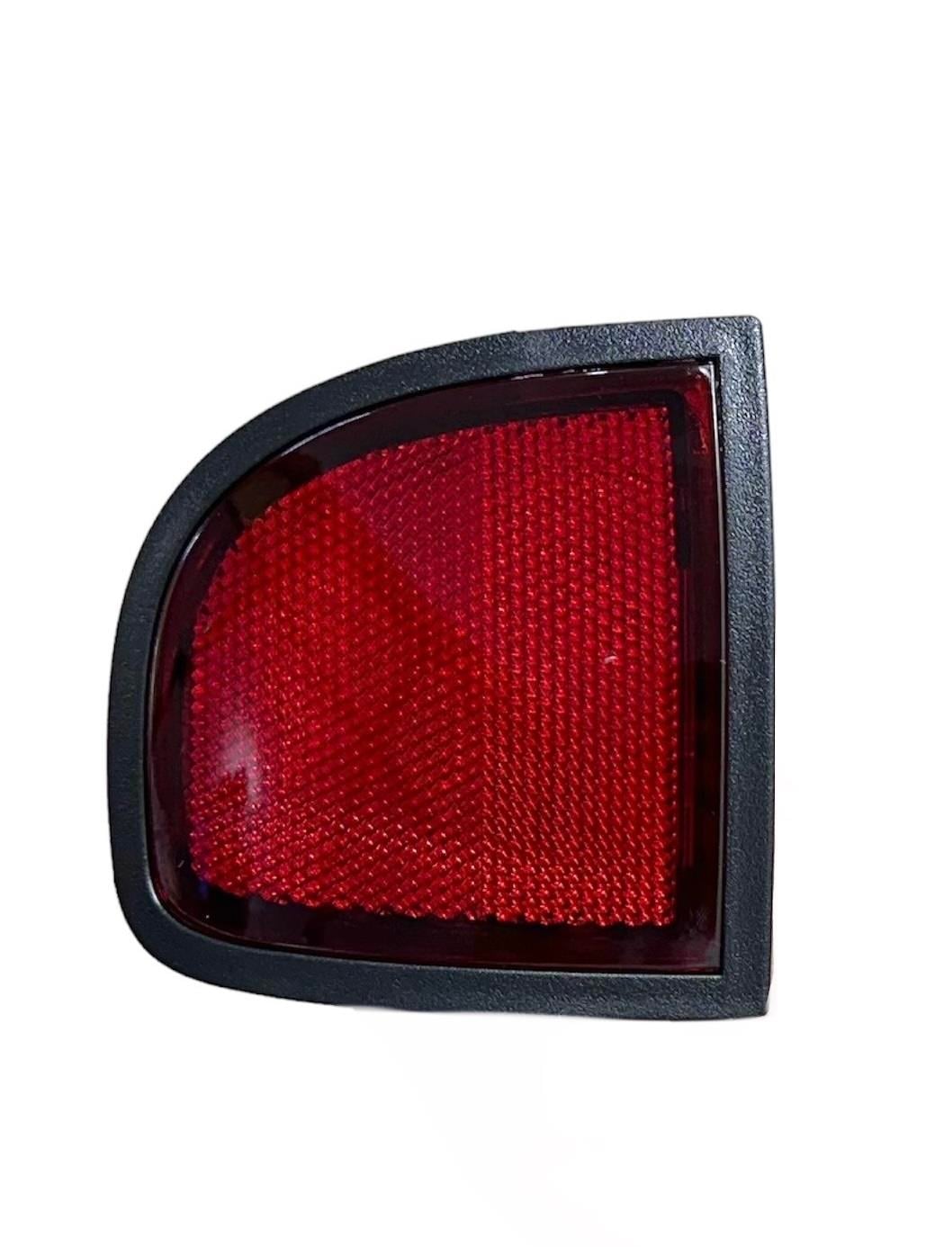 Mıtsubıshı Reflektör L200 07-14 Çamurluk Arka Sağ