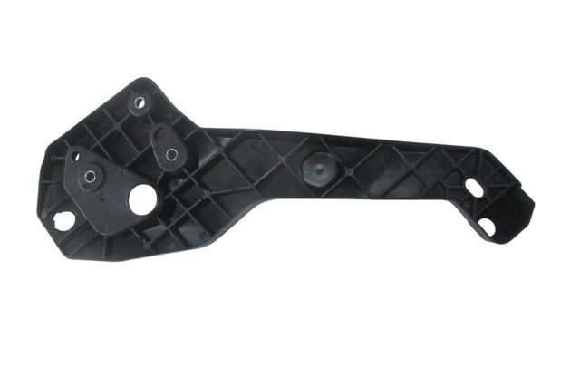 RENAULT TRAFIC- 4- 22/24; ÖN PANEL YAN PARÇA SAĞ PLASTİK (BAĞLANTI AYAĞI)