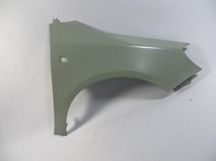 SKODA FABIA- 07/15; ÖN ÇAMURLUK DELİKLİ SAĞ GRİ BOYALI (SIMYI)