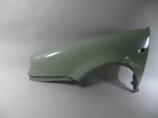 VOLKSWAGEN GOLF- 4- 98/04; ÖN ÇAMURLUK DELİKLİ SOL GRİ BOYALI (SIMYI)