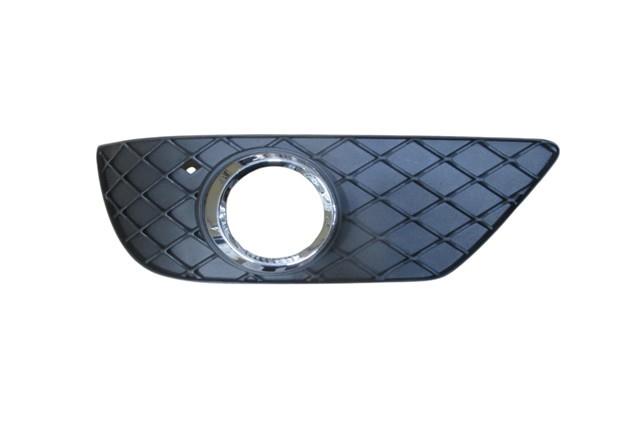 (YENİ ÜRÜN!!!)MERCEDES C CLASS- W204- 11/13; SİS LAMBA KAPAĞI SOL SİYAH (SİS DELİKLİ/NİKELAJ ÇERÇEVELİ) (TW)