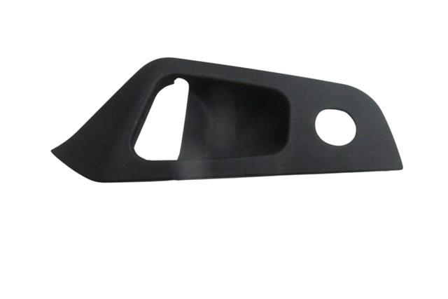 (YENİ ÜRÜN!!!)SEAT IBIZA- 00/01; ÖN KAPI İÇ AÇMA KOLU ÇERÇEVESİ SOL (ELEKTRİKLİ AYNALAR İÇİN)