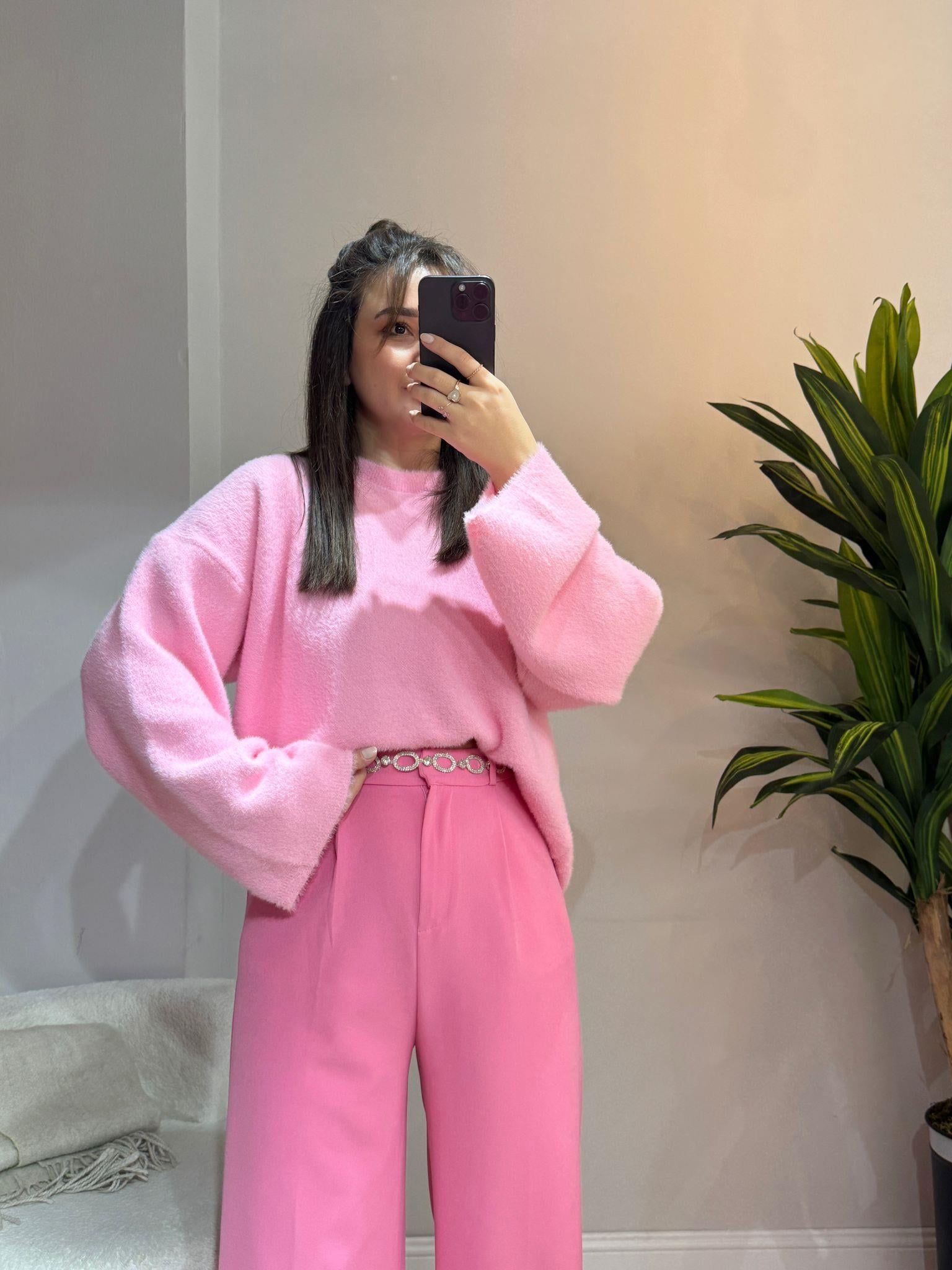 Pembe Geniş Kol Detaylı Marka Model Kazak
