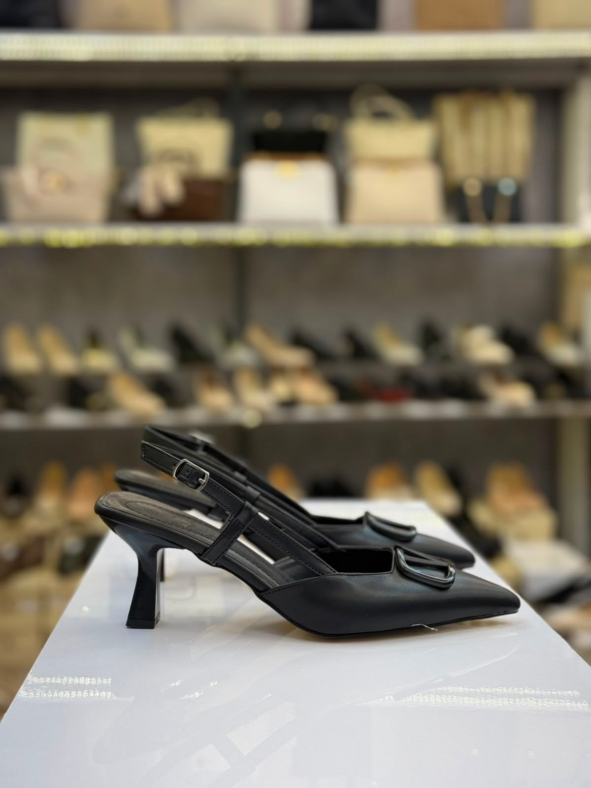 Nişan Davet ve Günlük Kullanıma Uygun Tokalı Stiletto CC