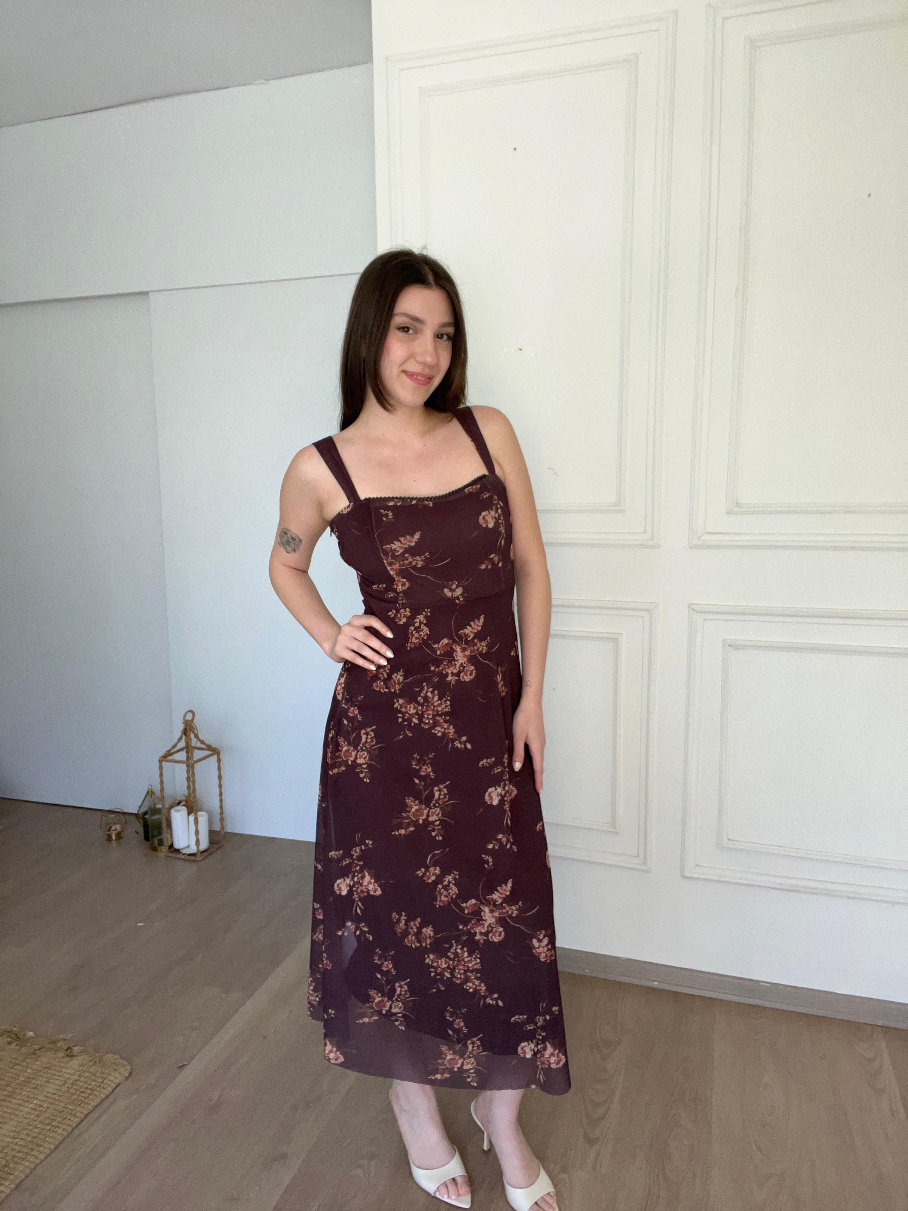 Askılı Çiçekli Kahverengi Elbise