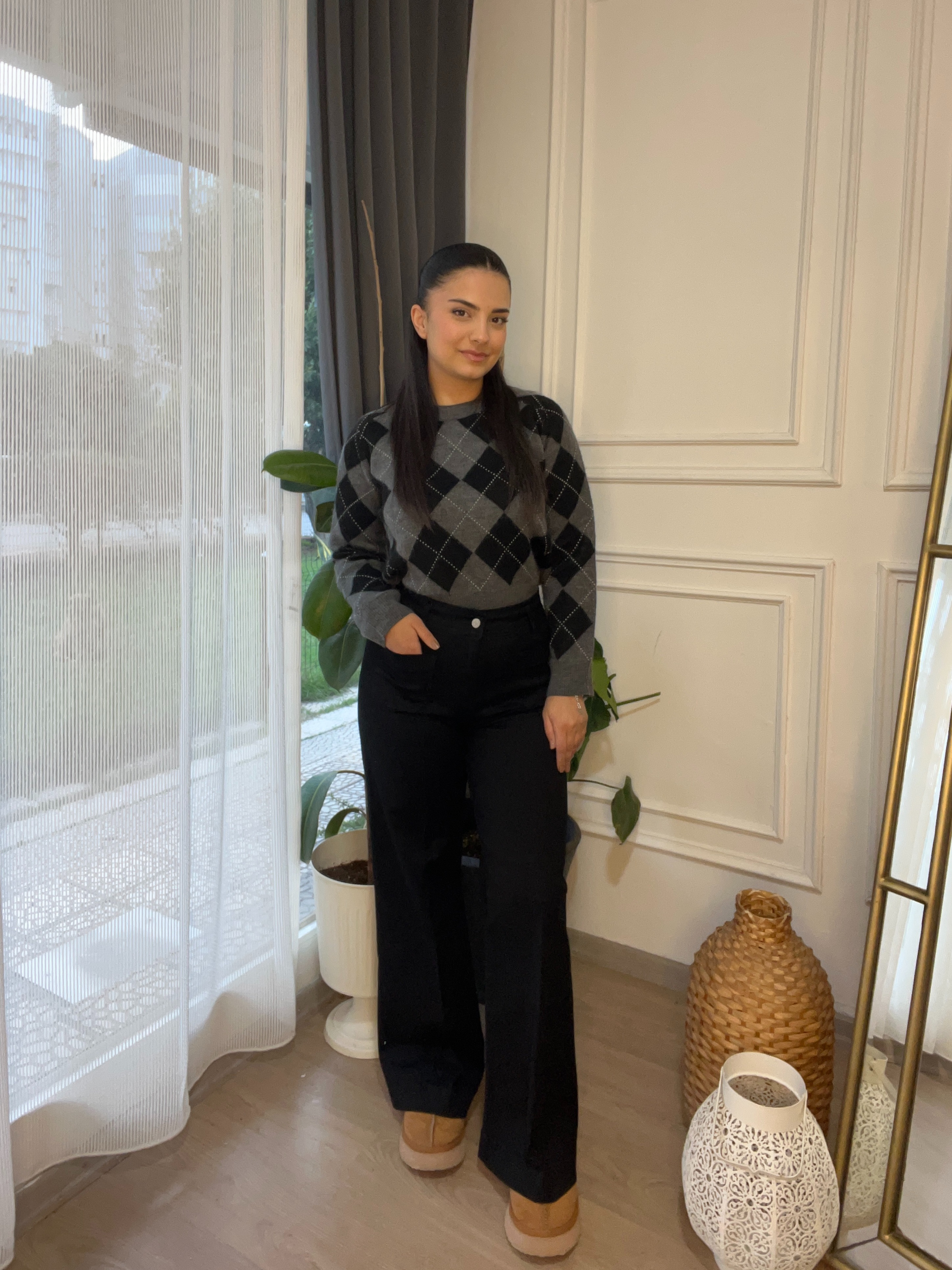Cep Detaylı Bol Paça Jean Siyah