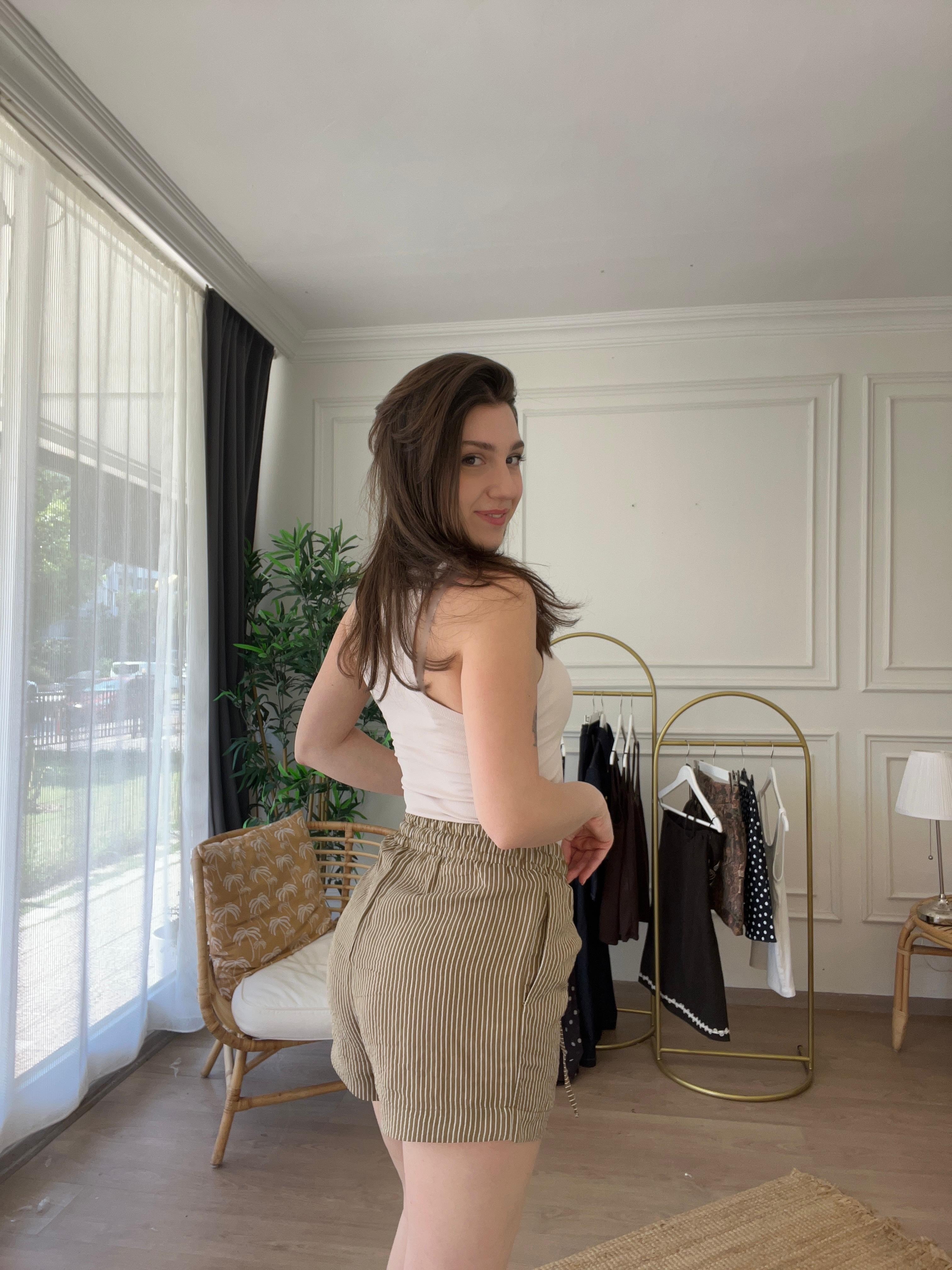 Çizgili Tencel Şort Haki