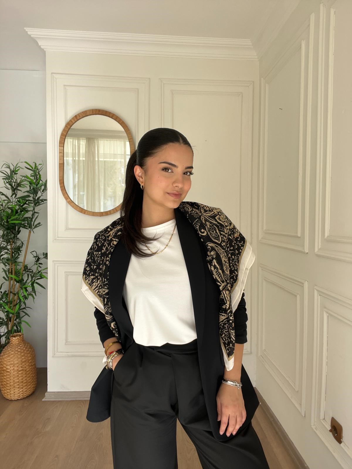 Kolu Büzgülü Blazer Siyah 