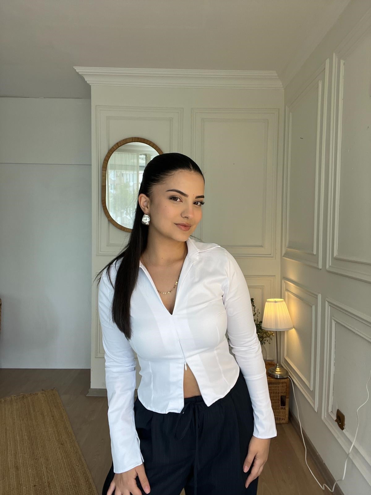 Önü Fermuarlı Likralı Gömlek Beyaz