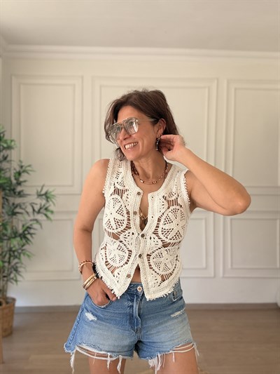 Dantel Düğmeli Bluz