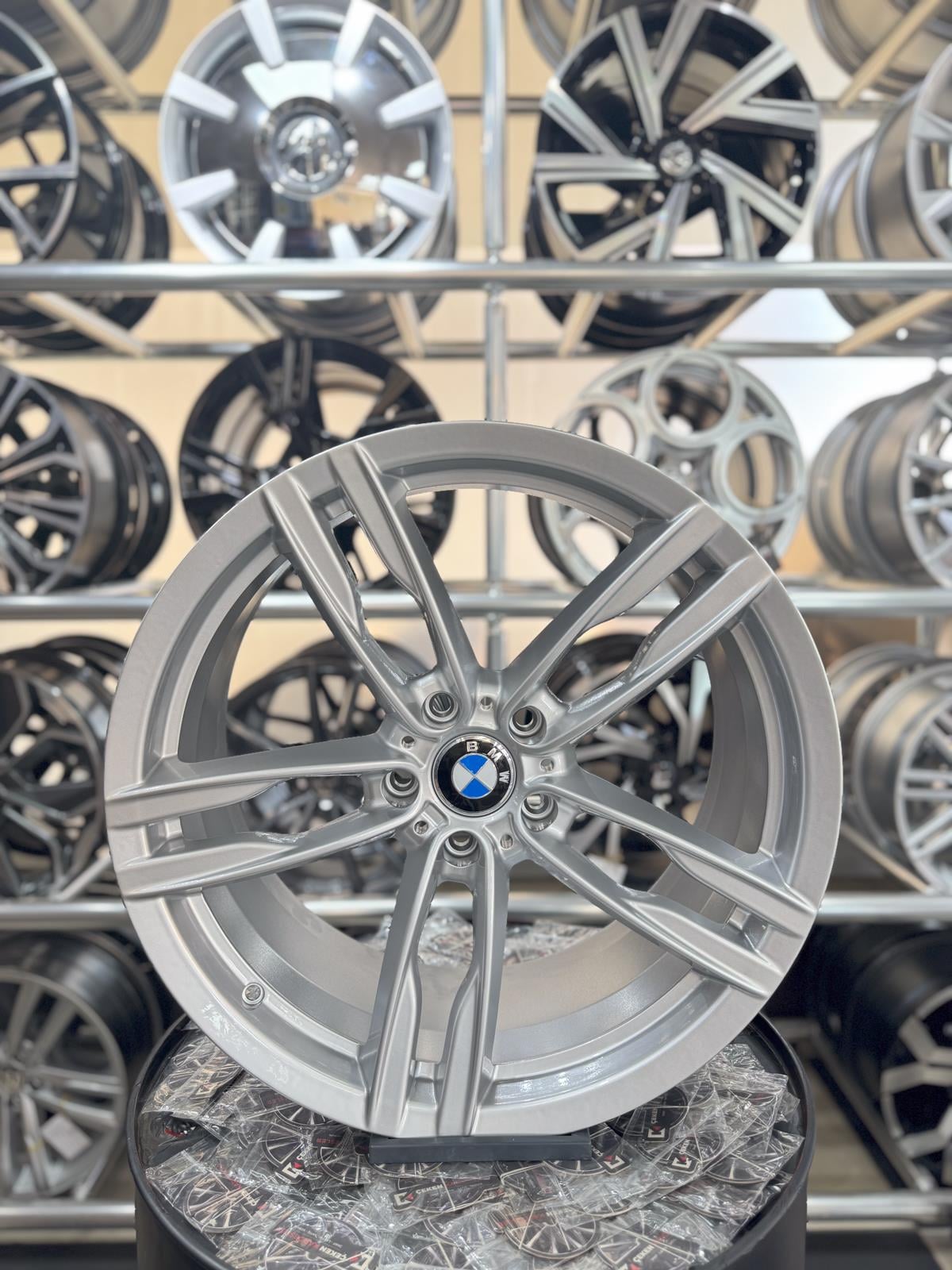 Bmw 6.40 İçe Dönük Jant Modeli
