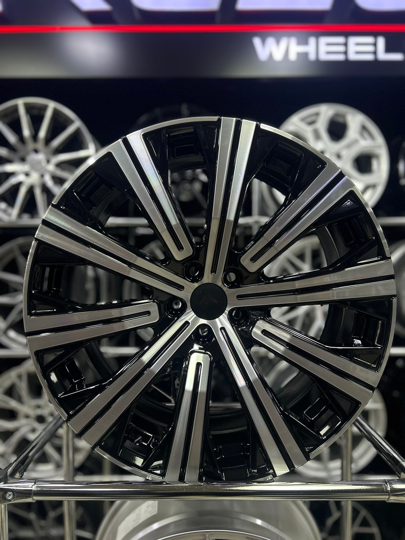 20 5x108 VOLVO-CHERRY BLACK DİAMOND JANT MODELİ 