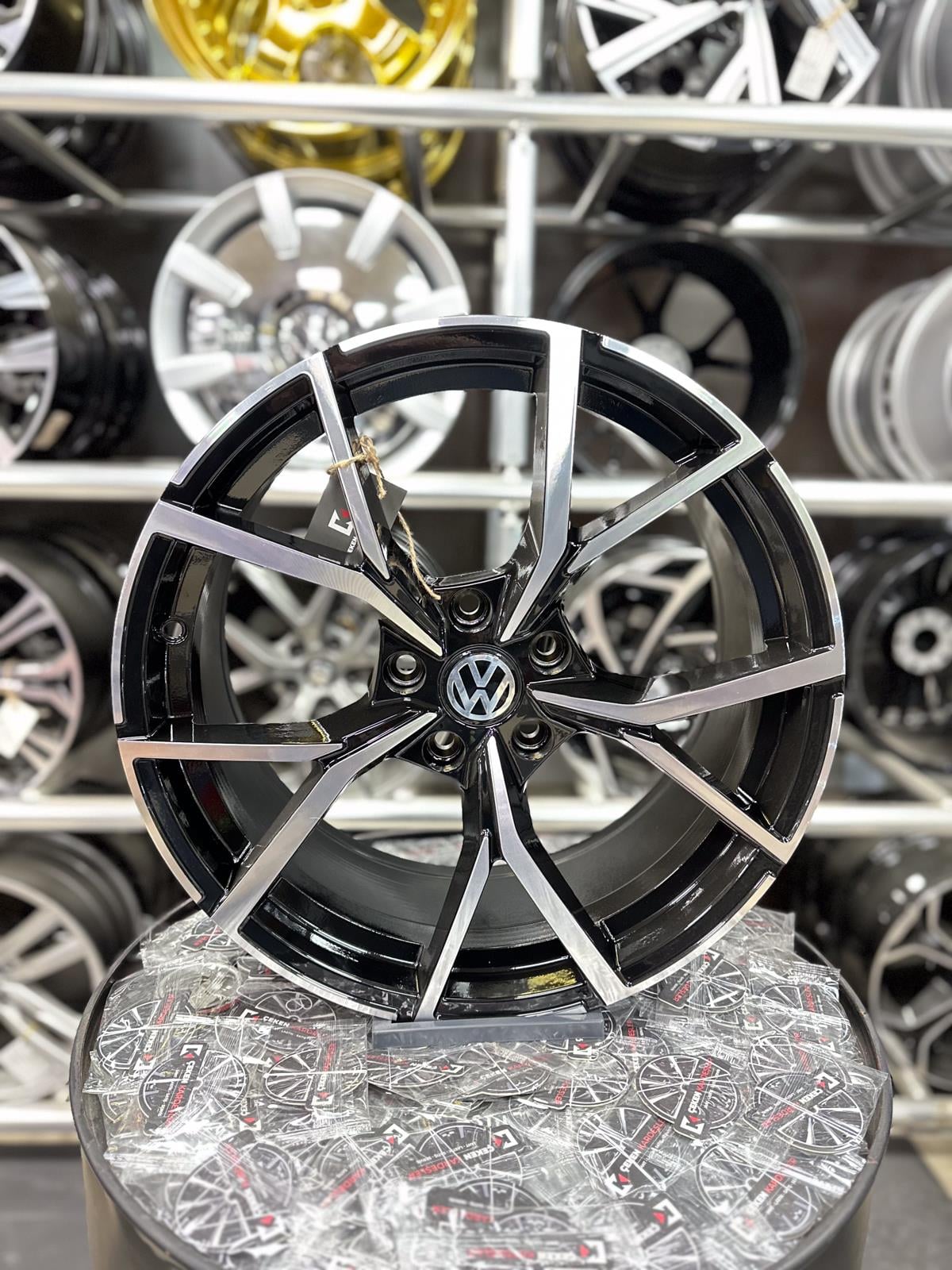 Golf 8 R Jant Modeli