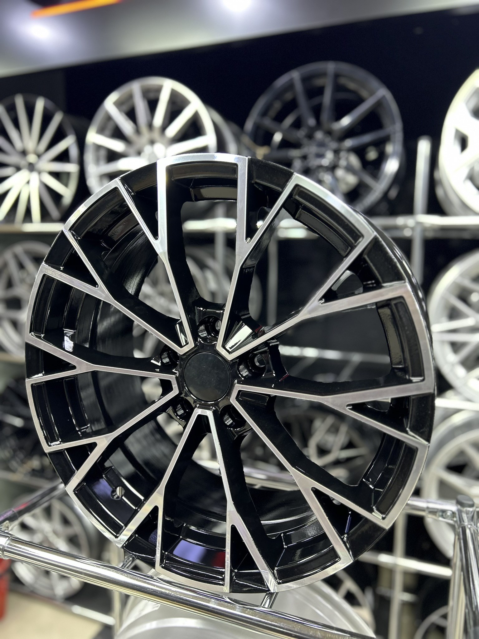 18'' 5x112 GOLF R WARMENAU BLACK DİAMOND JANT MODELİ