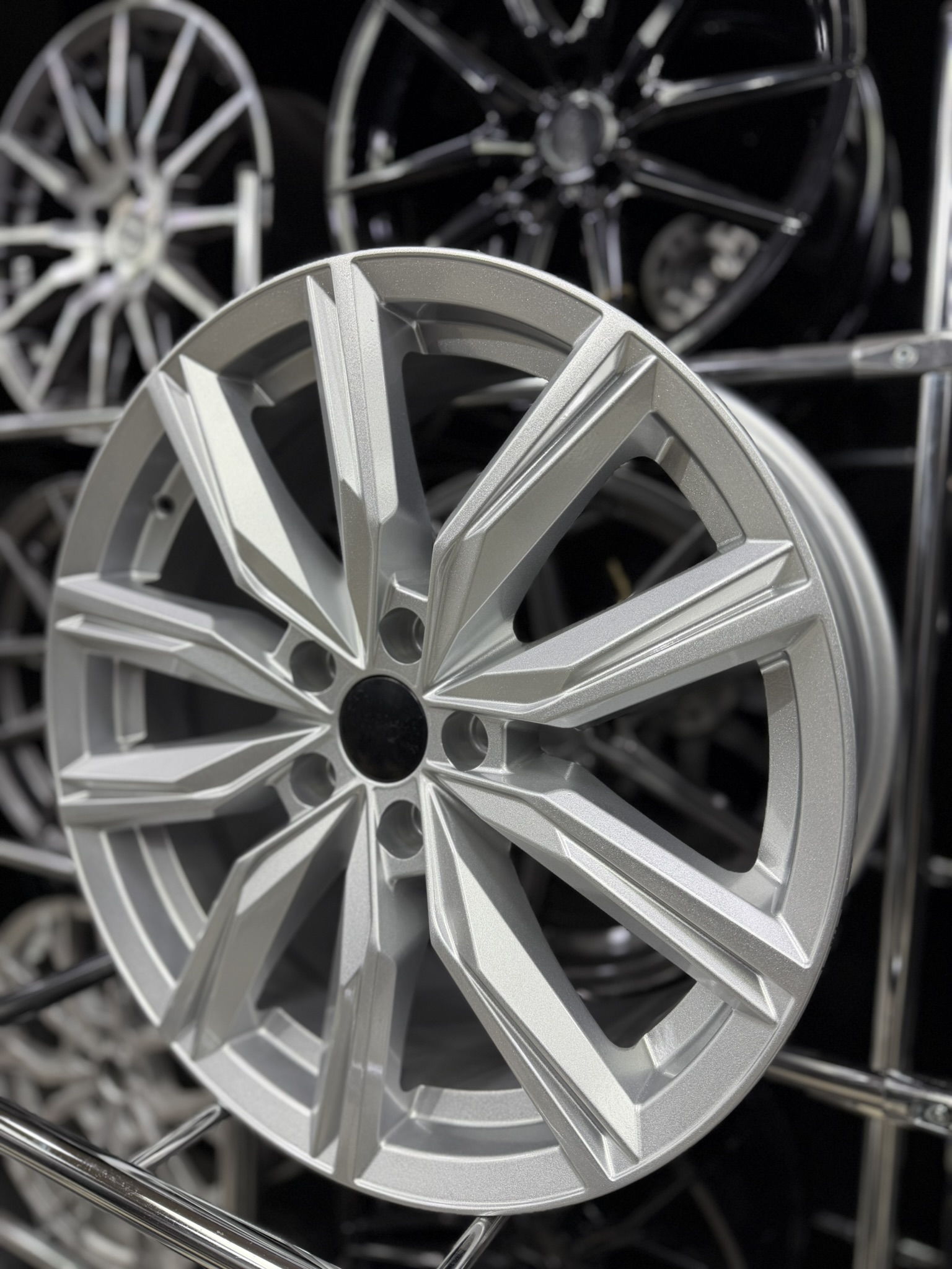 18'' 5x112 VW KAPSTADT SİLVER JANT MODELİ