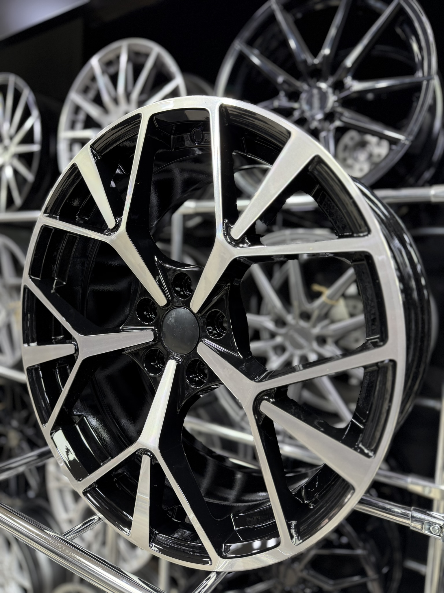 19'' 5x112 AUDİ A3-A4-A5-A6 UYUMLU JANT MODELİ