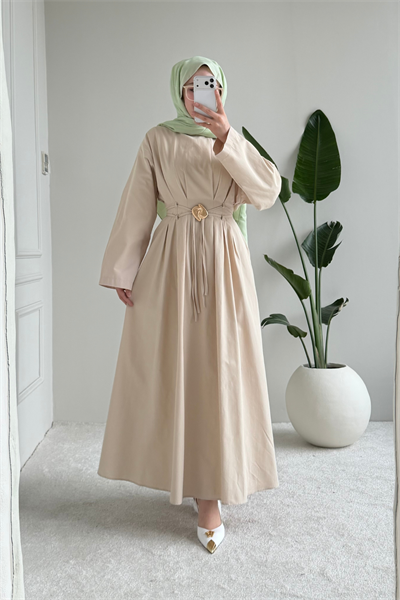 Bloom Tansel Kumaş Tokalı İp Bağlamalı Tesettür Elbise- Krem