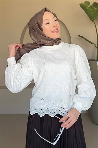 Hima Brode Dantel Kumaş Ribana Yaka  Ve Manşetli Bluz- Beyaz
