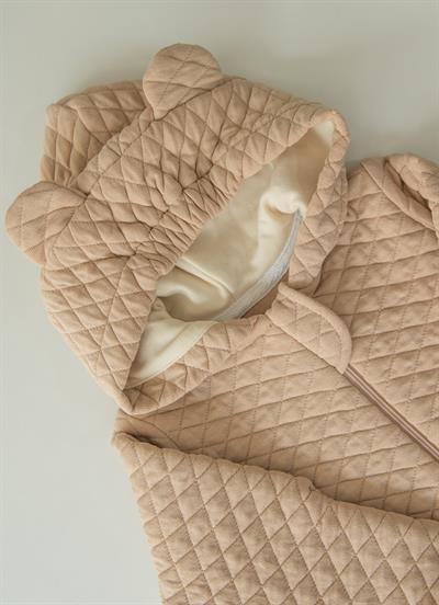 Oslo Kapitone Kozmonot Bej