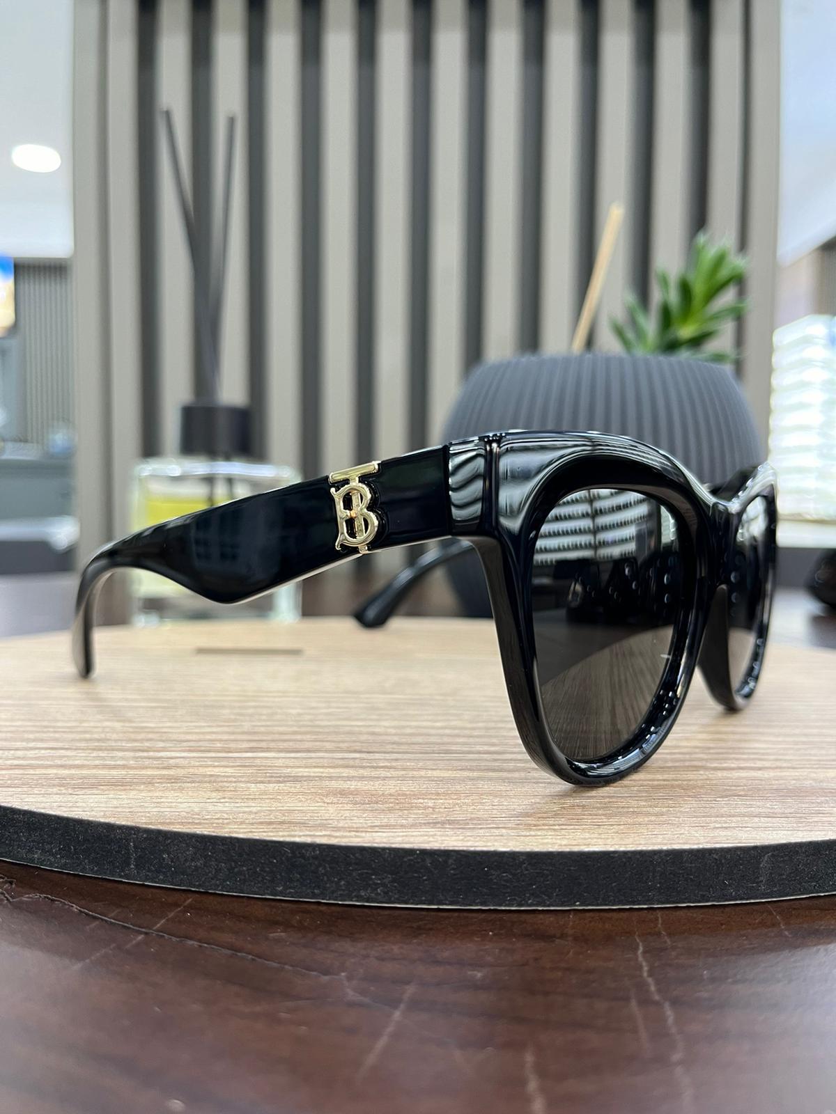 BURBERRY KADIN GÜNEŞ GÖZLÜĞÜ