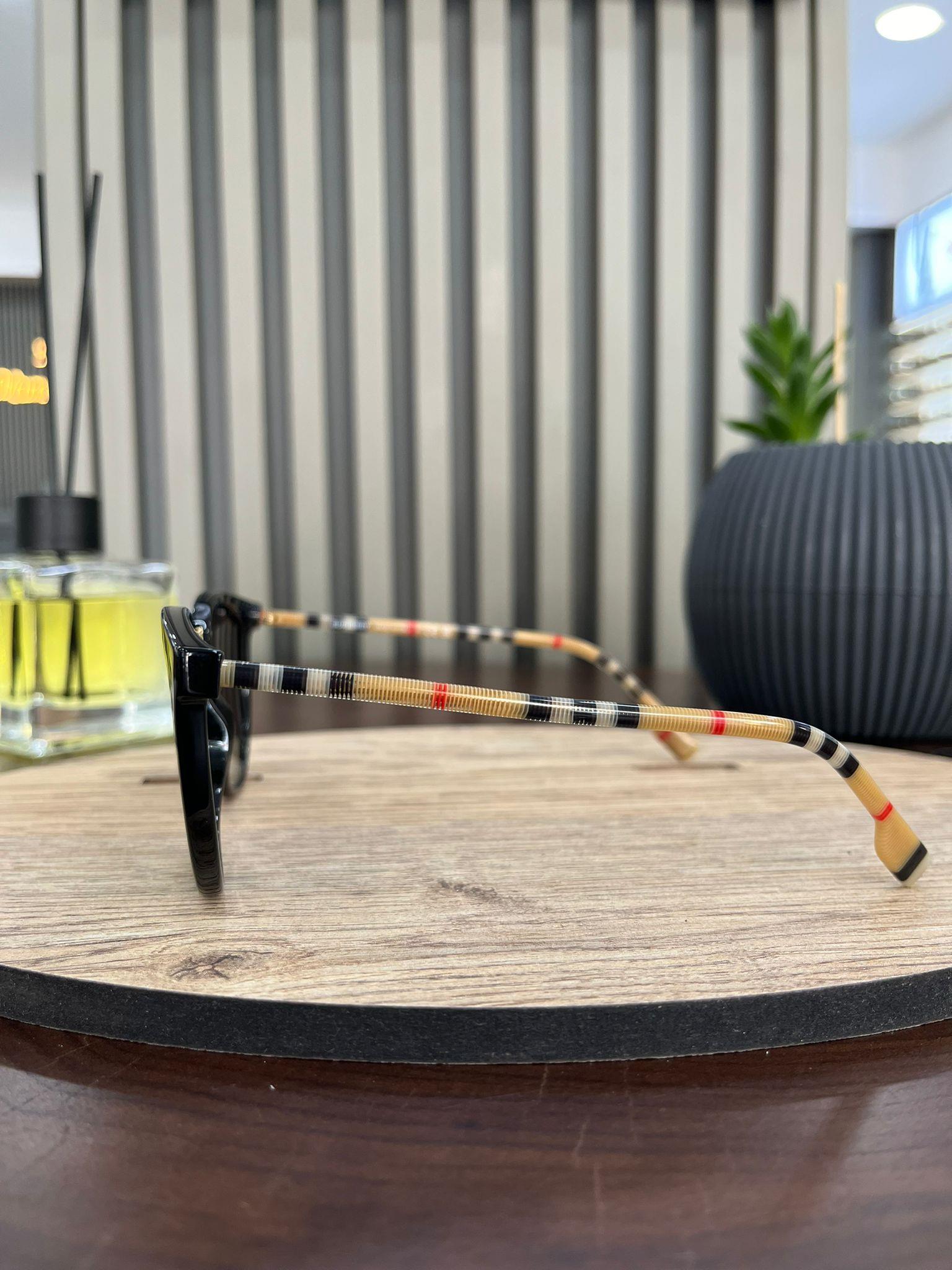 BURBERRY KADIN GÜNEŞ GÖZLÜĞÜ