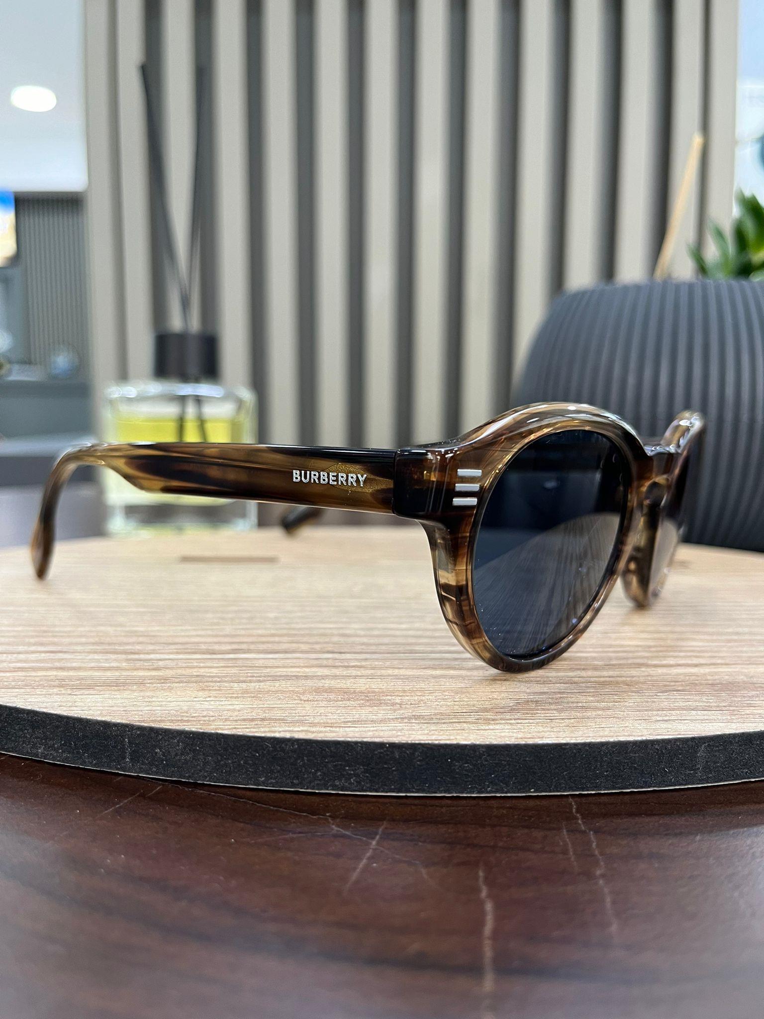 BURBERRY
