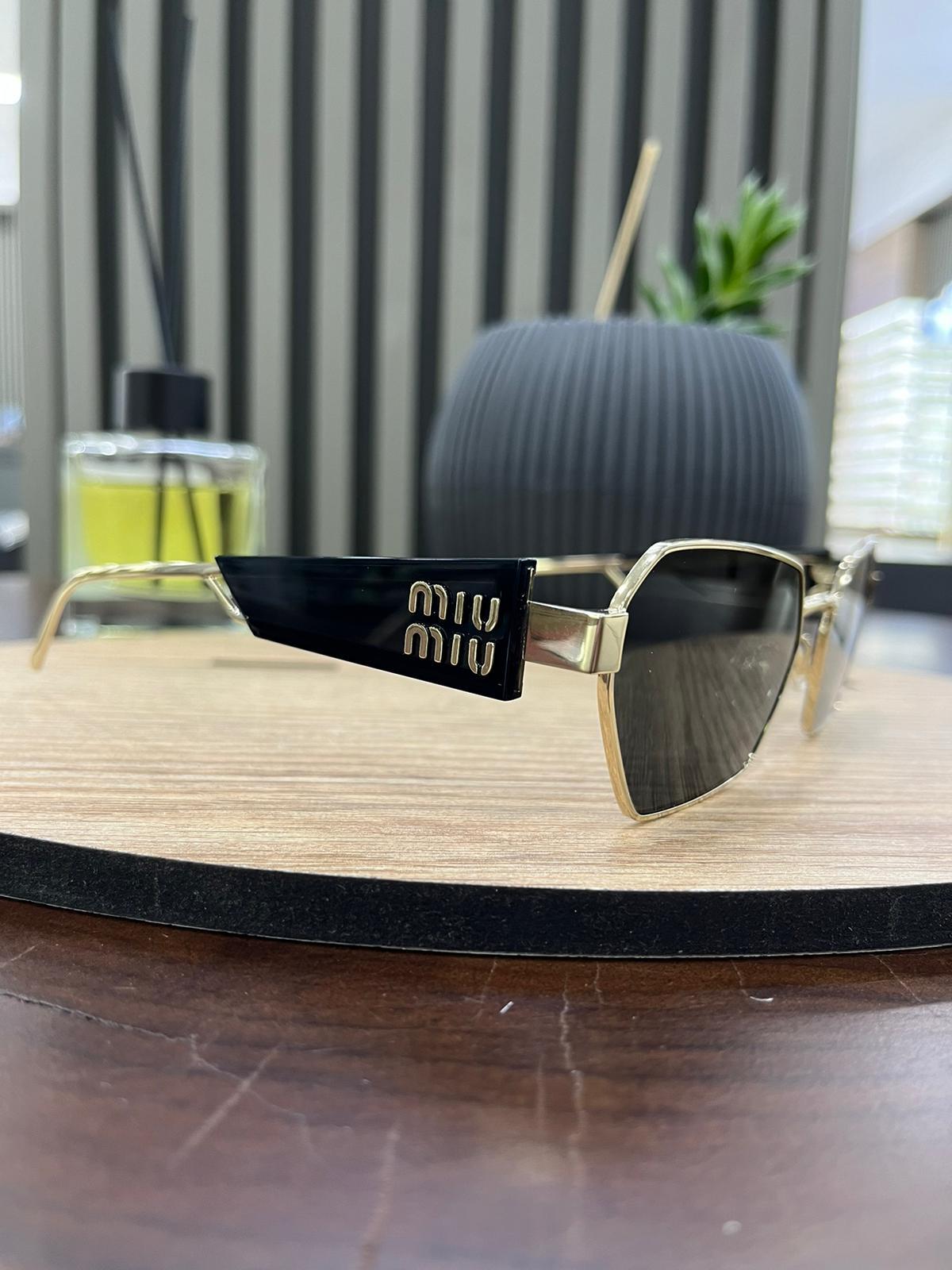 MIU MIU