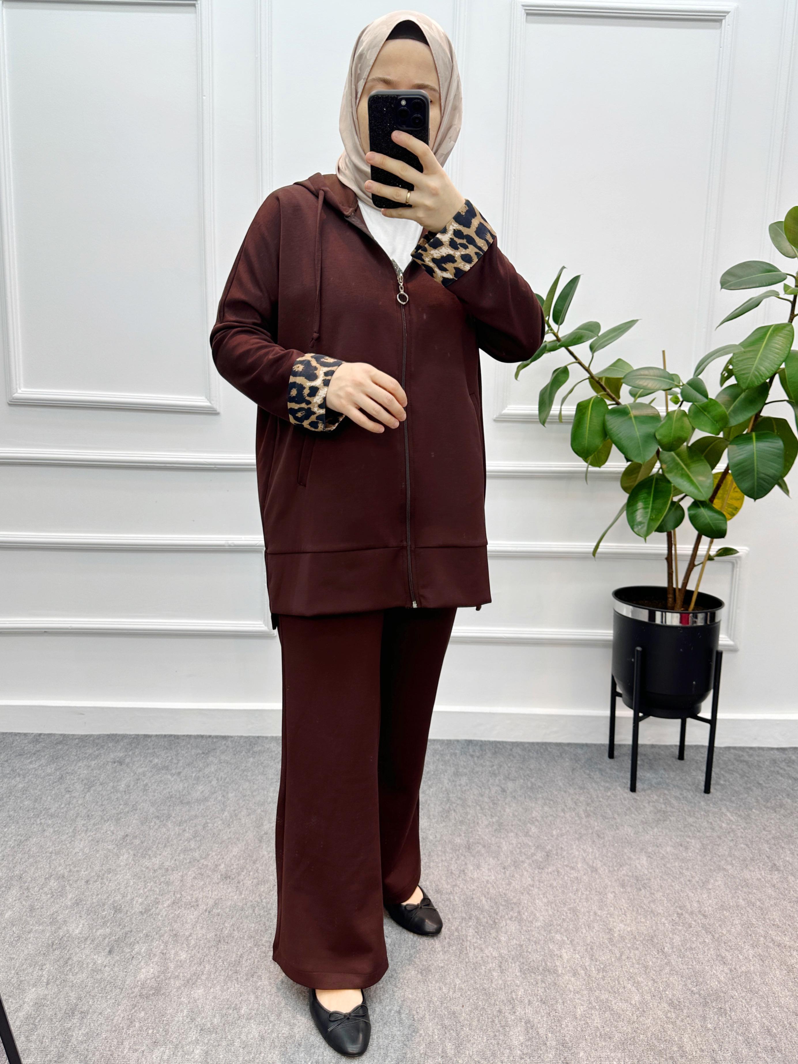 Leopar kol detaylı takım kahve