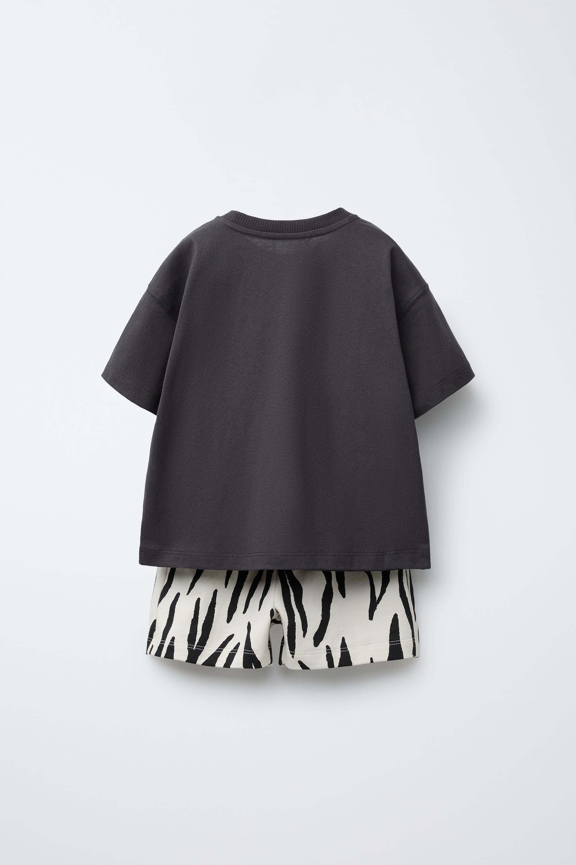 Erkek Çocuk Pamuklu Siyah Zebra Baskılı T-shirt ve Şort Takım - Eğlenceli Yazlık